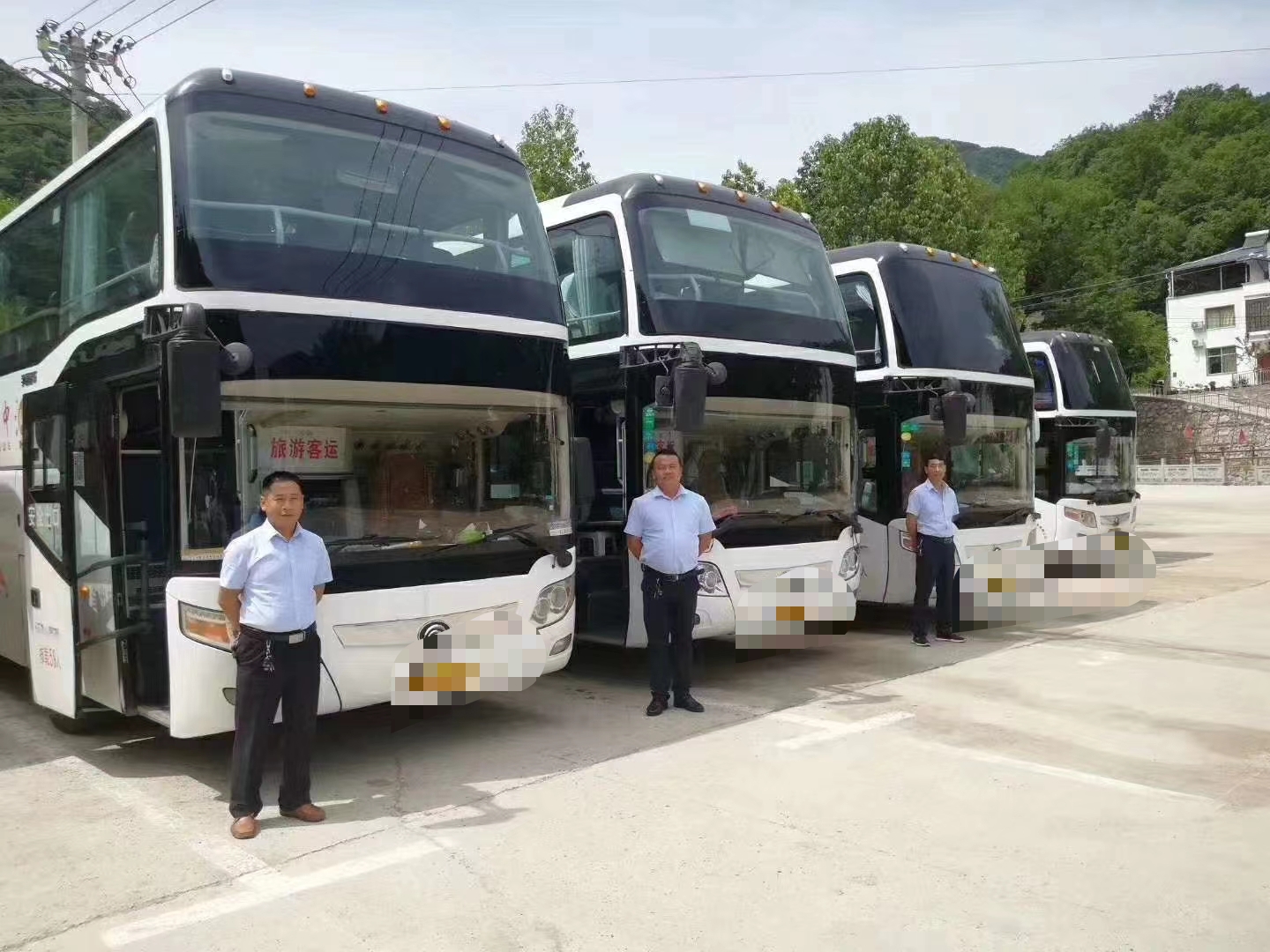 郑州婚宴接送-婚礼车队大巴中巴服务